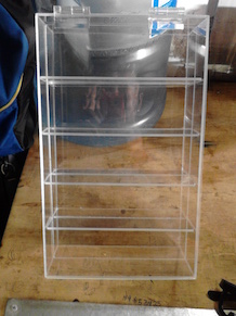 MAQUILA Y EXHIBIDORES DE ACRTILICO