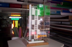 MAQUILA Y EXHIBIDORES DE ACRILICO