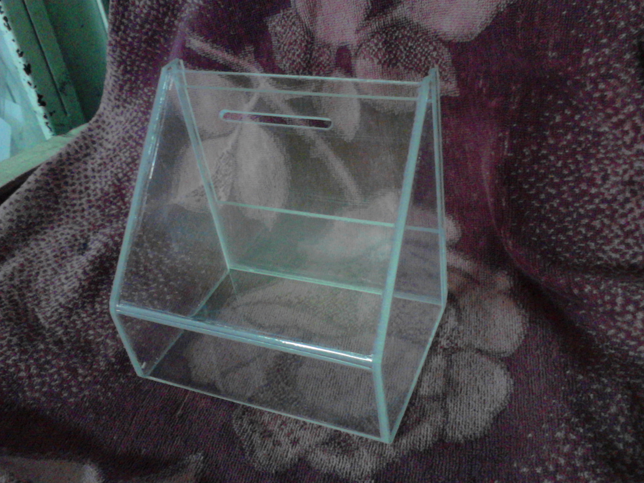 MAQUILA Y EXHIBIDORES DE ACRILICO