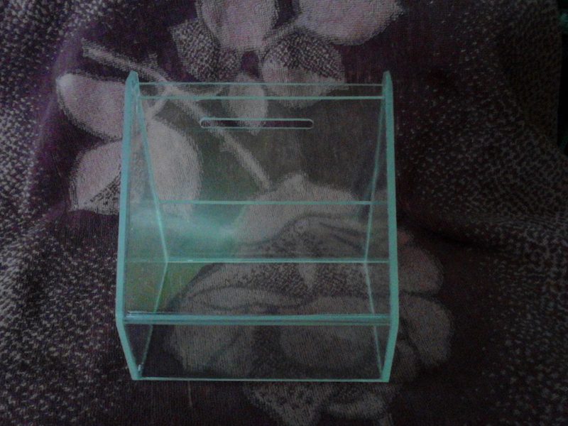 MAQUILA Y EXHIBIDORES DE ACRILICO